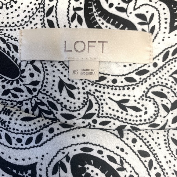 LOFT Blouse with Tulip Cap Sleeves - Picture 5 of 8